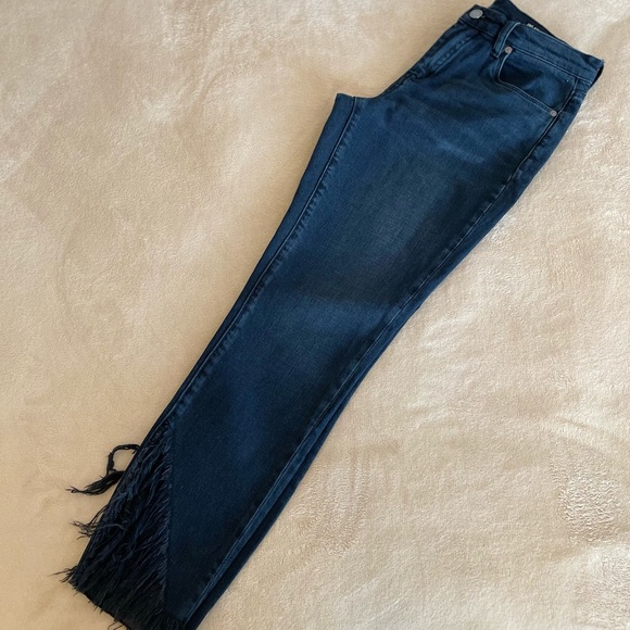Blank NYC “The Bond” Fringe Leg Skinny Jeans - Size 28 - Picture 4 of 15